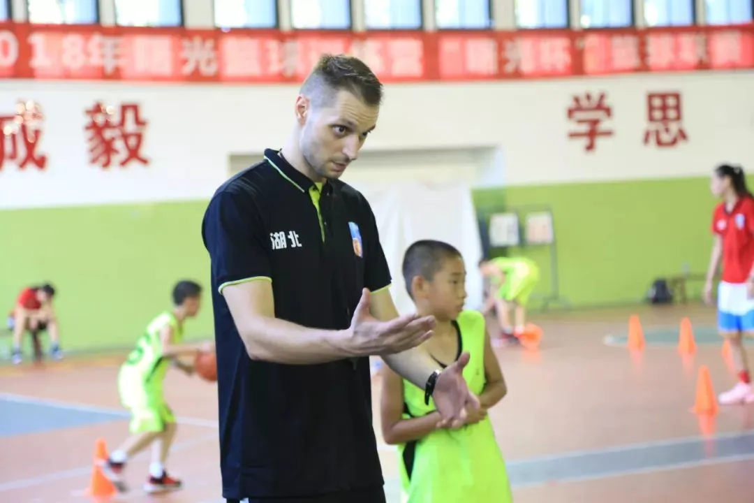 篮球小学生基本功训练教学反思总结_1
